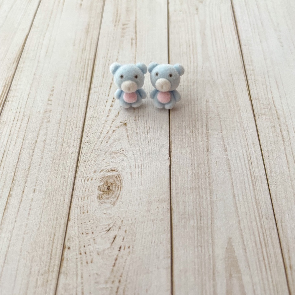 🖤 Fuzzy Teddy Bear Studs